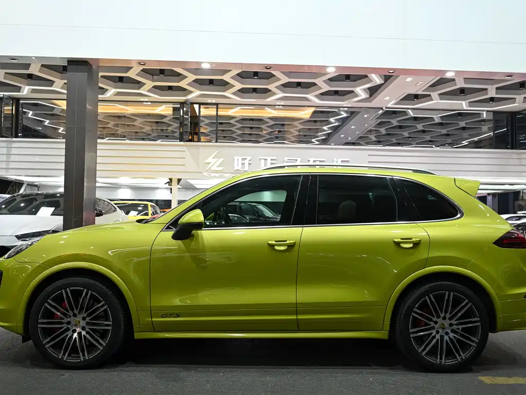 Porsche Cayenne 2015 — фото 3