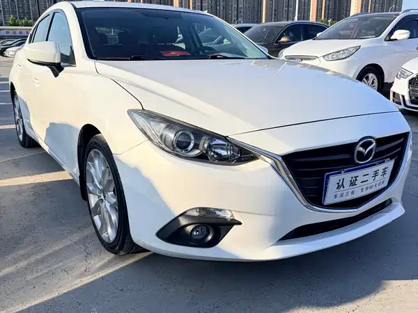 Mazda 3 Axela 2014