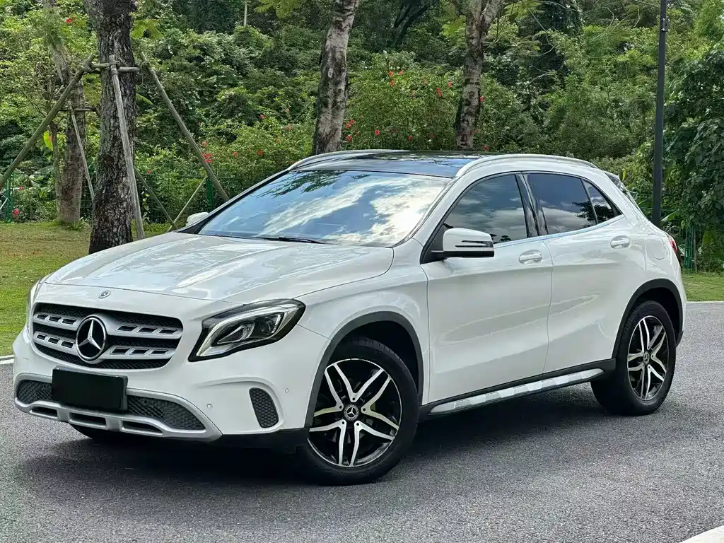 Mercedes-Benz GLA 2017 — фото 1