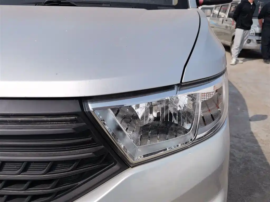 Wuling Hongguang V 2023 — фото 18