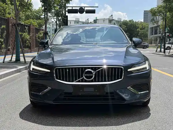Volvo S60 2022