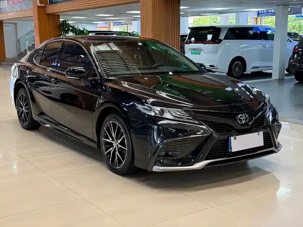 Toyota Camry 2021