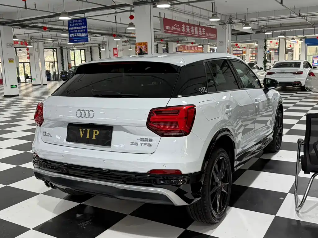 Audi Q2L 2020 — фото 10