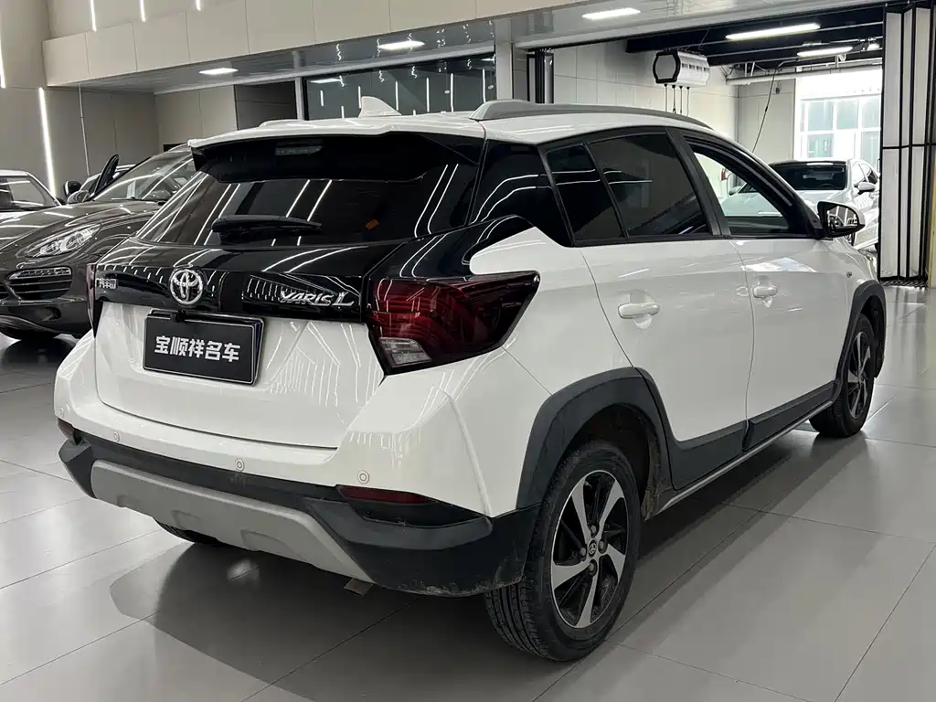 Toyota Yaris L 2020