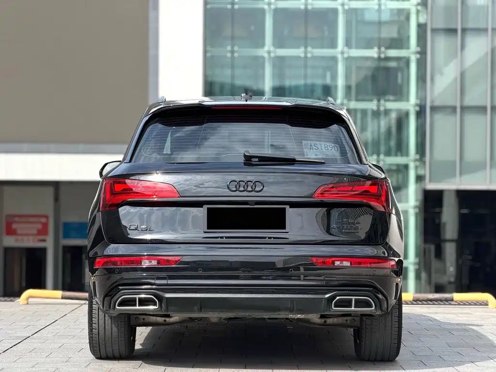 Audi Q5L 2023 — фото 8