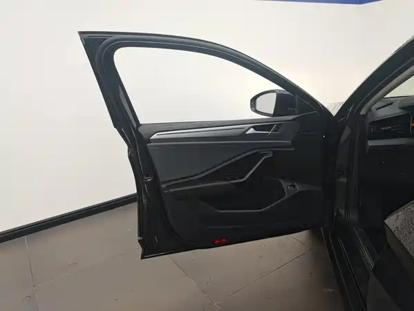 Volkswagen Sagitar 2024