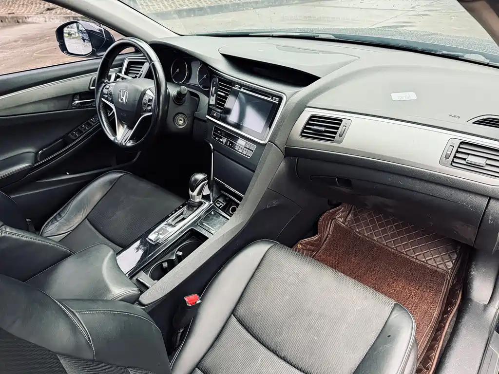 Honda Spirior 2018 — фото 24