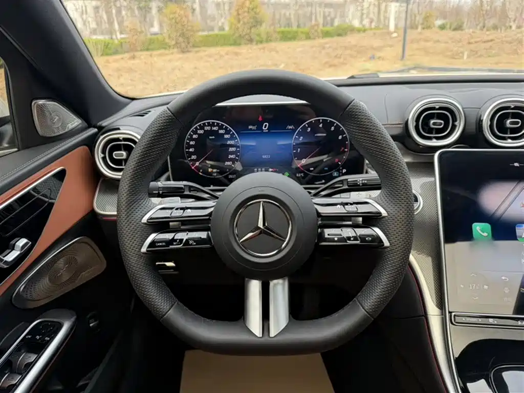 Mercedes-Benz C-Class 2025 — фото 17