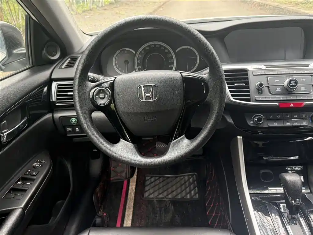 Honda Accord 2016 — фото 6