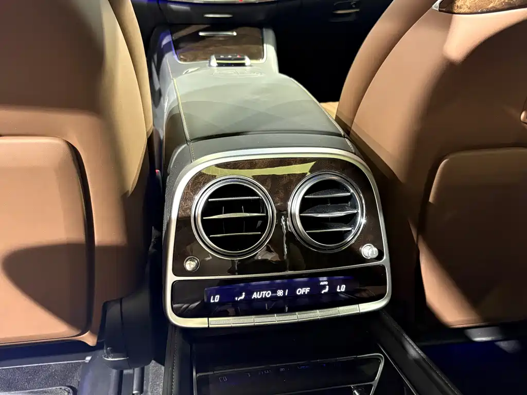 Mercedes-Benz S-Class AMG 2017 — фото 18