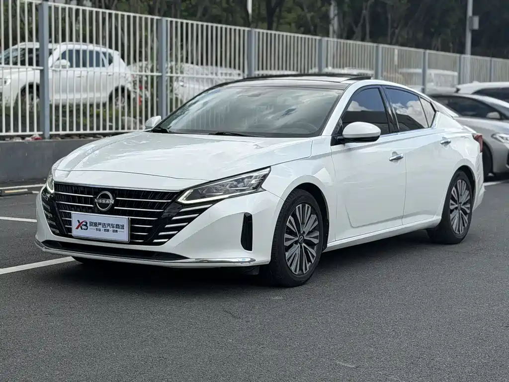 Nissan Teana 2023