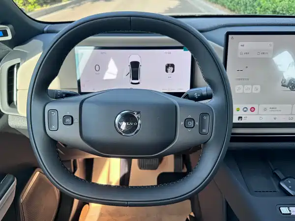 Volvo XC70 Plug-In Hybrid 2026