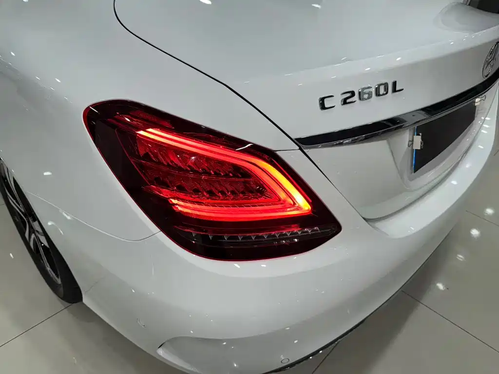 Mercedes-Benz C-Class 2020 — фото 16