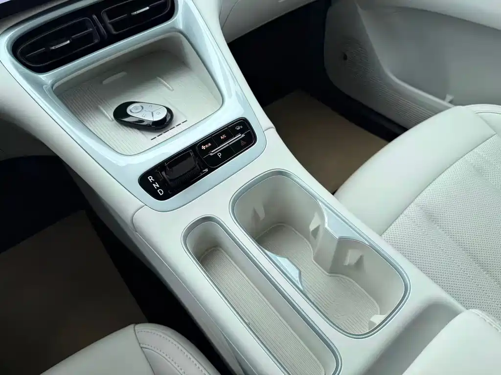 Geely Galaxy Starwish 2025 — фото 22