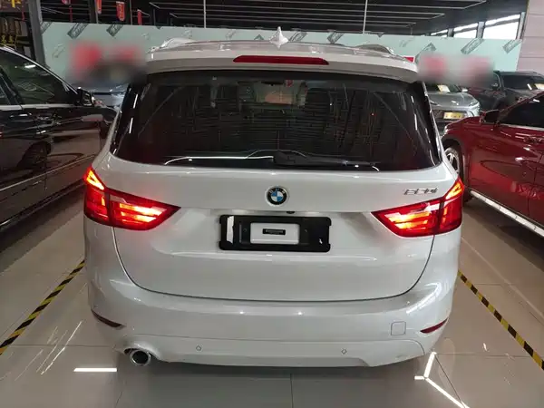 BMW 2 Series Wagon 2019