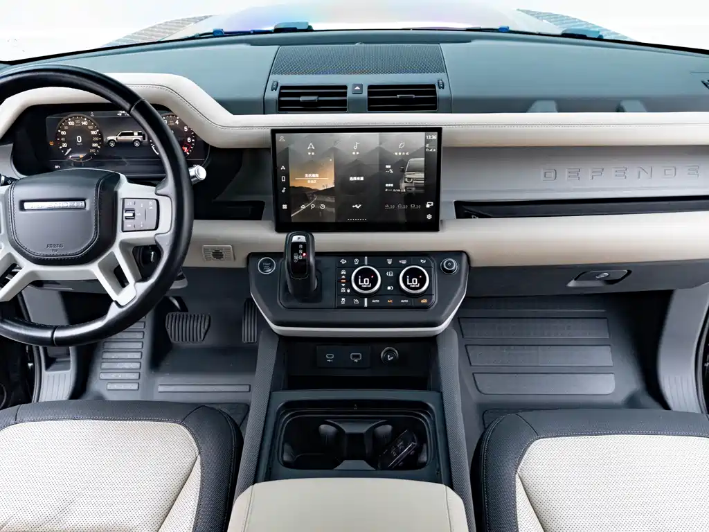 Land Rover Defender 2022 — фото 8