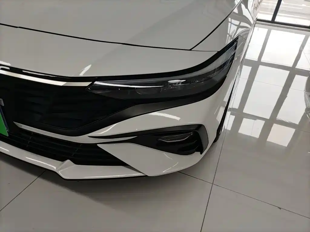 Hyundai Elantra 2024 — фото 24