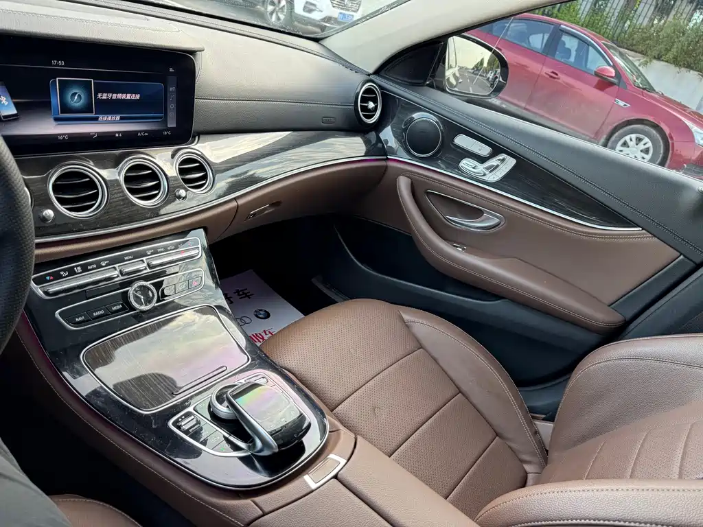 Mercedes-Benz E-Class 2018 — фото 14