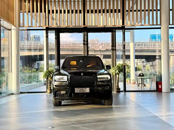 Rolls-Royce Cullinan 2024