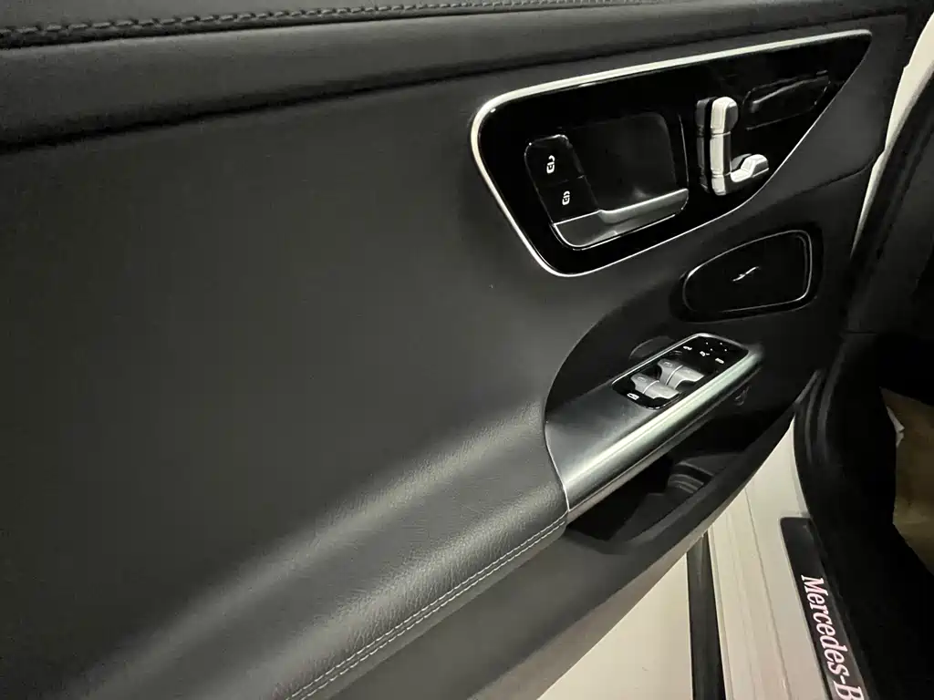 Mercedes-Benz C-Class 2022