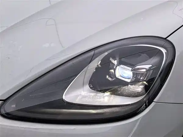 Porsche Cayenne 2022