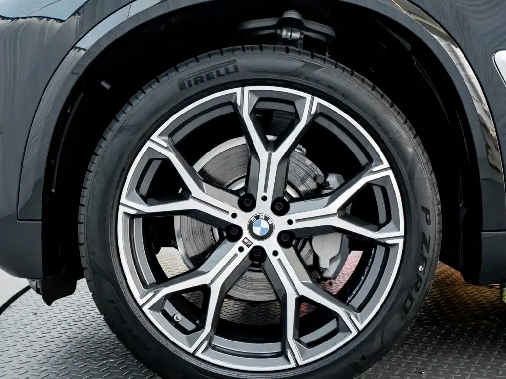 BMW X5 2024 — фото 11