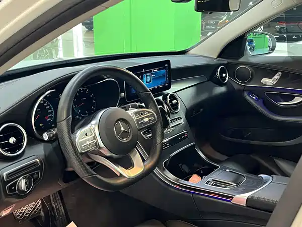 Mercedes-Benz C-Class 2021