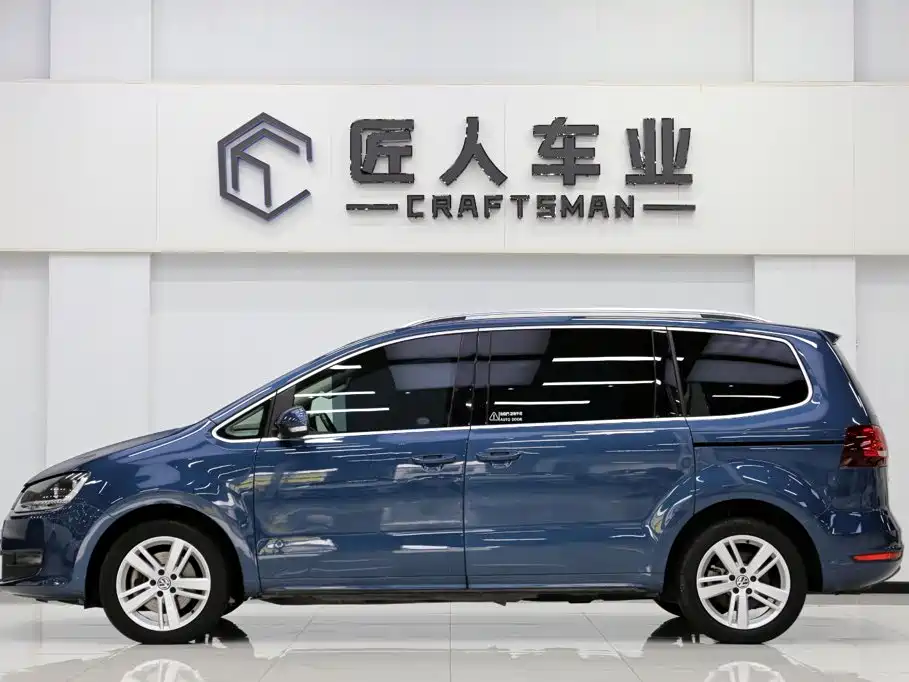 Volkswagen Sharan 2017 — фото 4