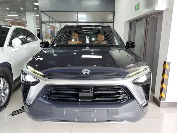 NIO ES8 2021