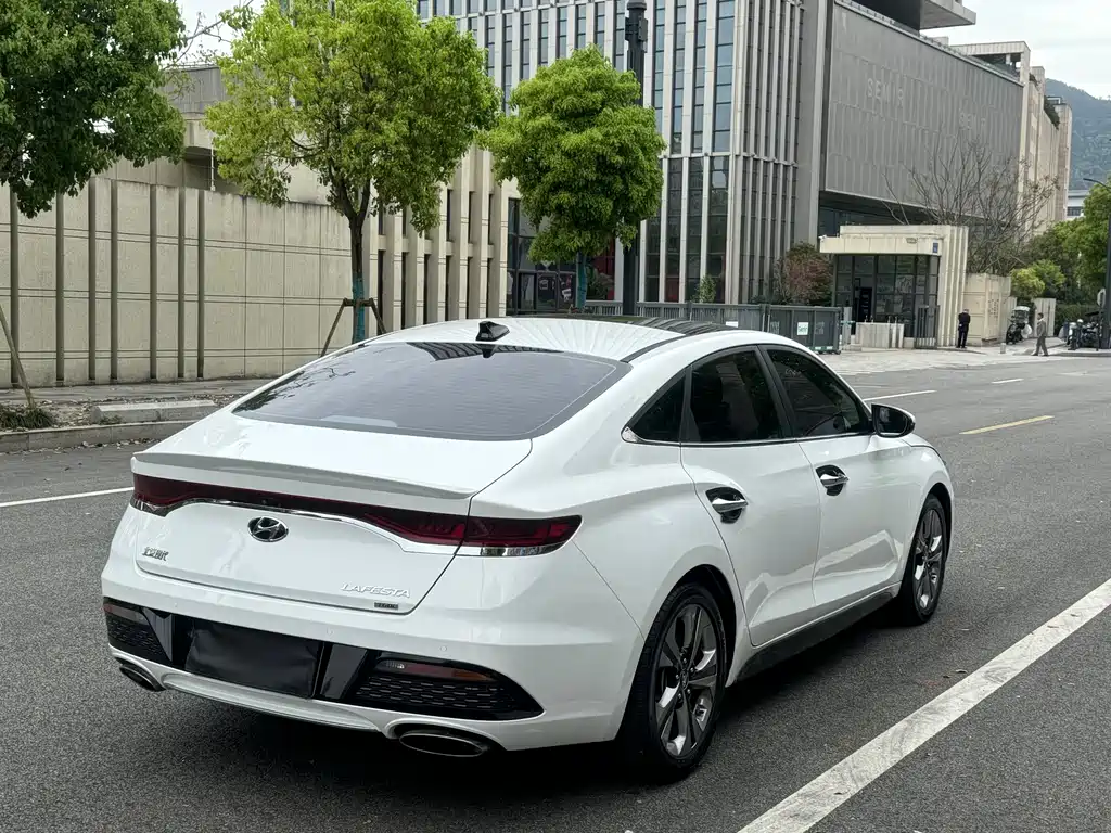 Hyundai Fista 2020 — фото 18