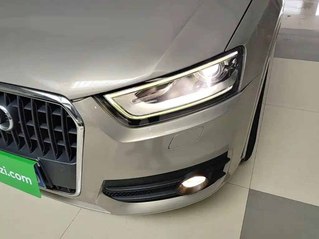 Audi Q3 2014 — фото 24