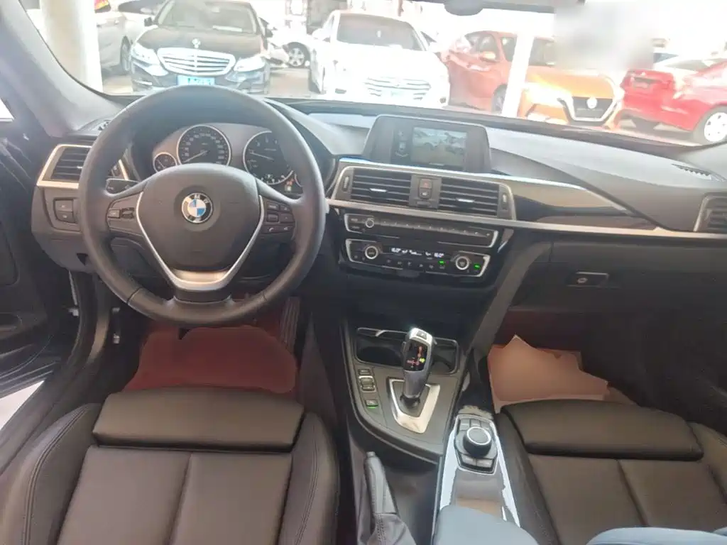 BMW 3 Series GT 2018 — фото 10