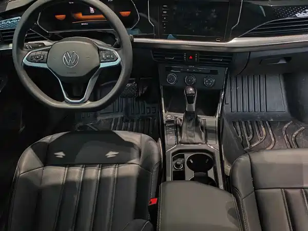 Volkswagen Passat 2024