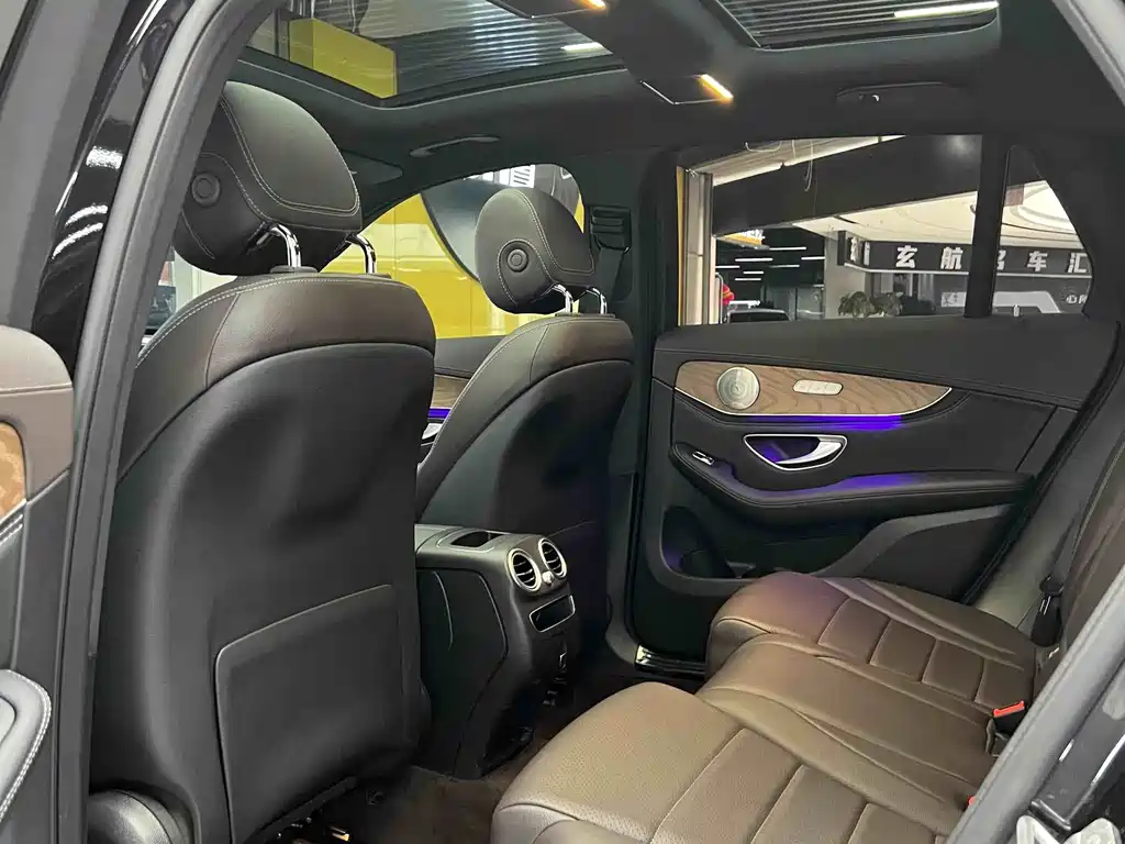 Mercedes-Benz GLC 2020 — фото 12