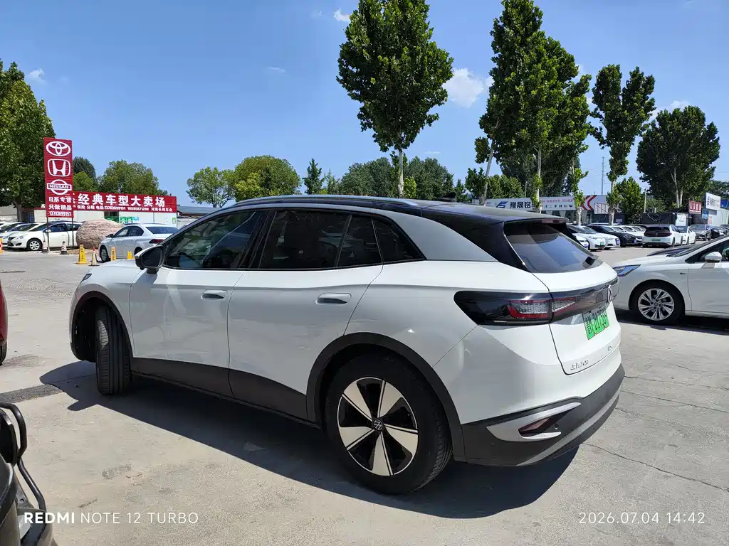 Volkswagen ID.4 X 2025