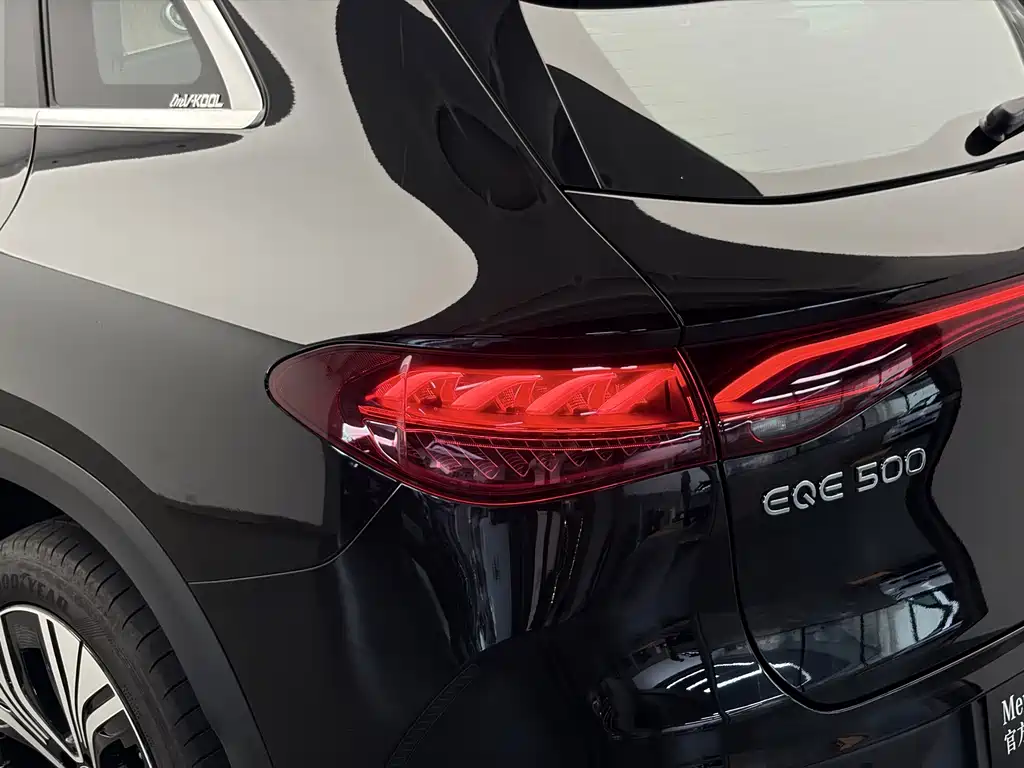 Mercedes-Benz EQE SUV 2025 — фото 18
