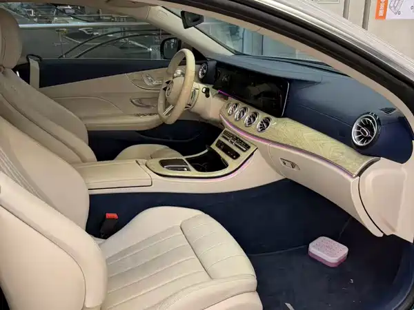 Mercedes-Benz E-Class 2022