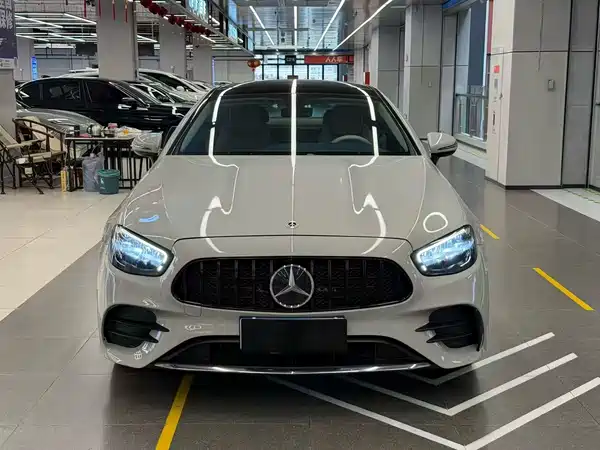 Mercedes-Benz E-Class 2022