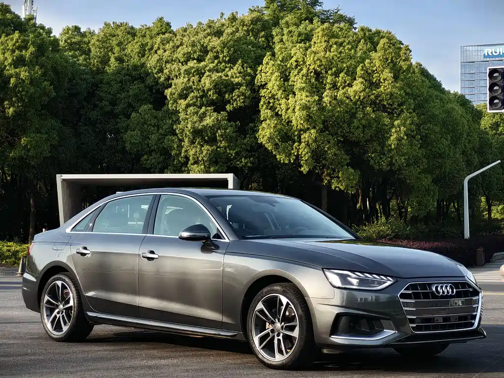 Audi A4L 2021 — фото 7