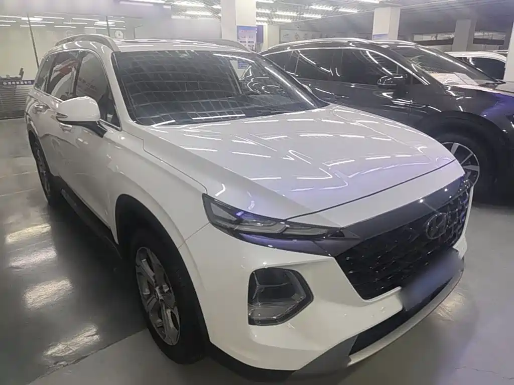 Hyundai Santa Fe 2023