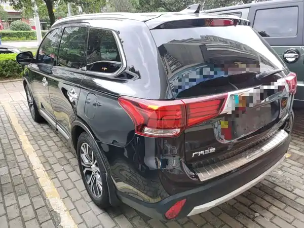 Mitsubishi Outlander 2017