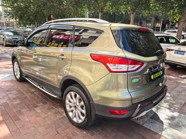 Ford Kuga 2015