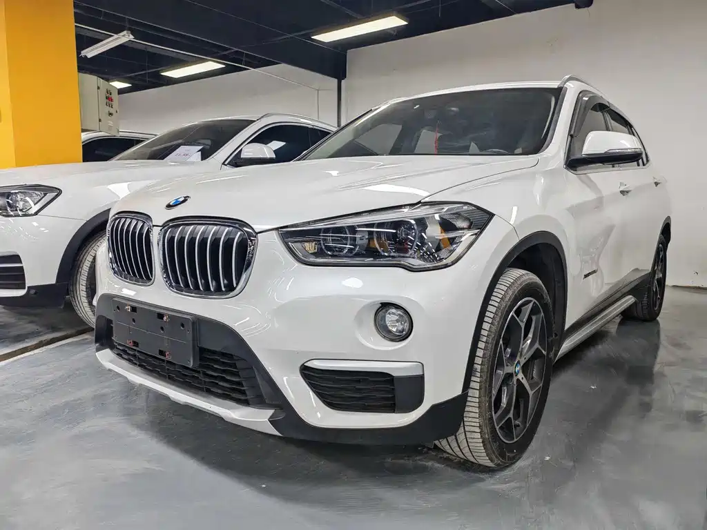 BMW X1 2018 — фото 1