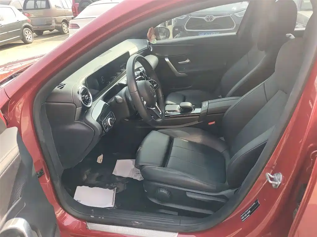 Mercedes-Benz A-Class 2022 — фото 15