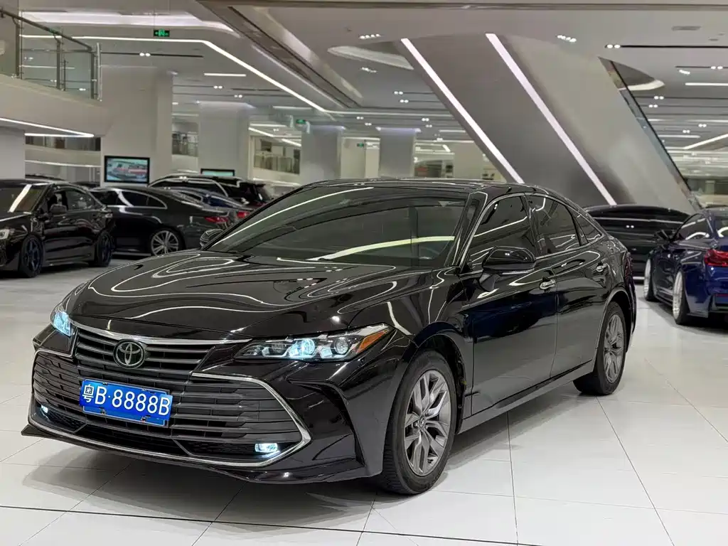 Toyota Avalon 2021 — фото 1