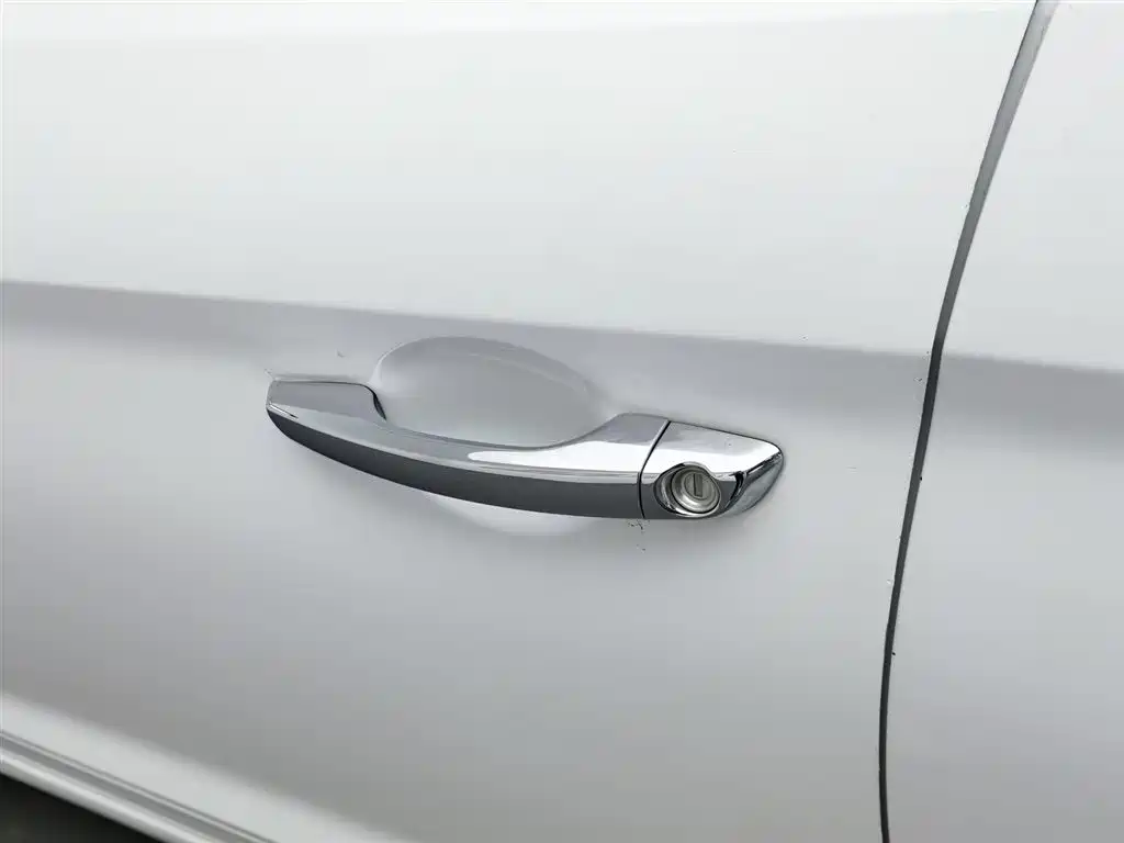 Hyundai Elantra 2019 — фото 18