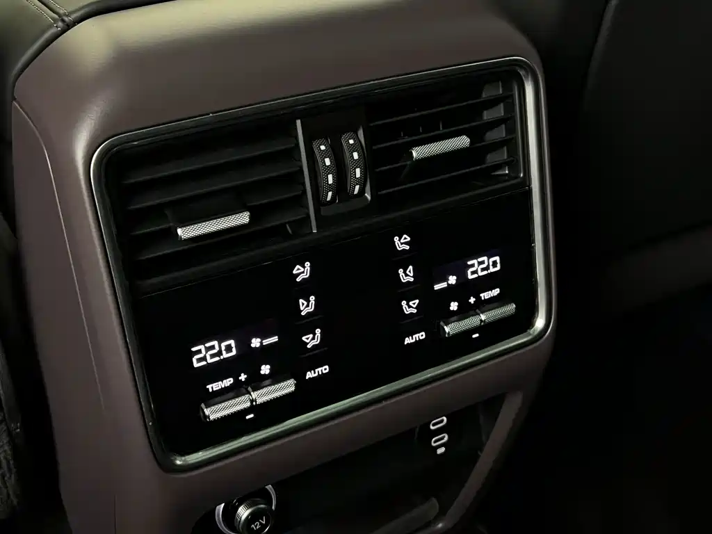 Porsche Cayenne 2022 — фото 21