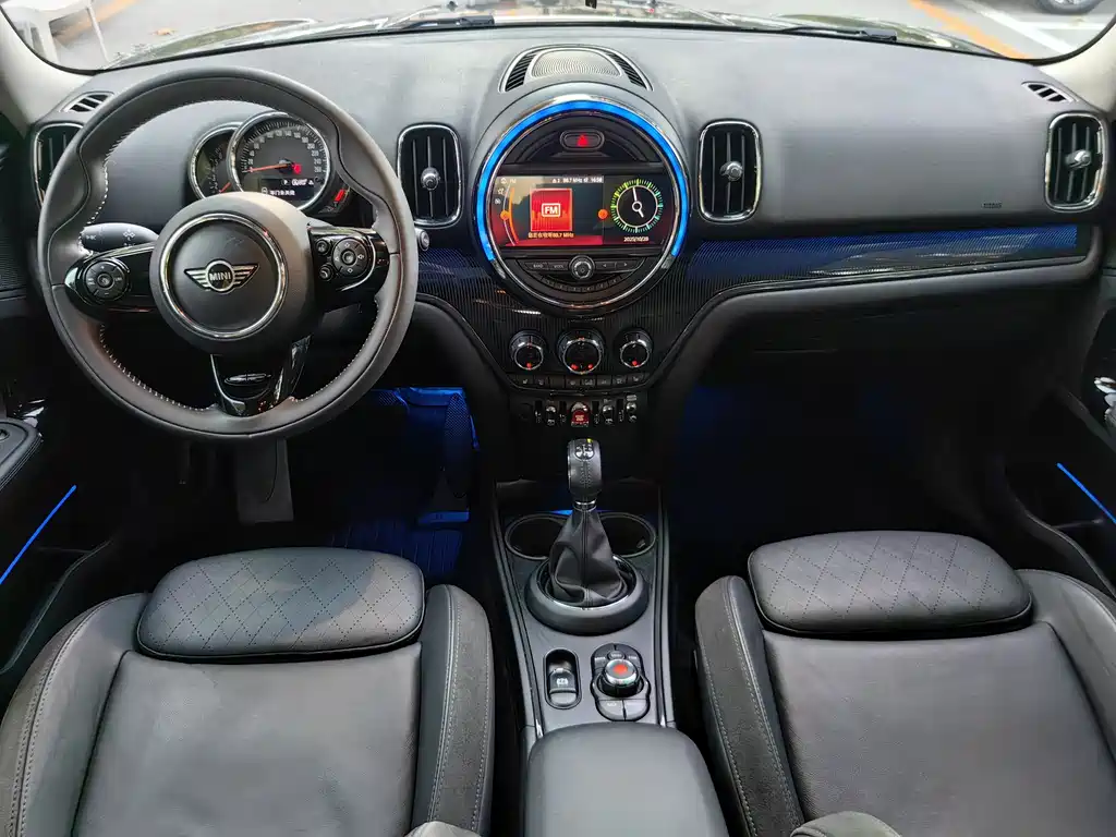 MINI Countryman 2019 — фото 17