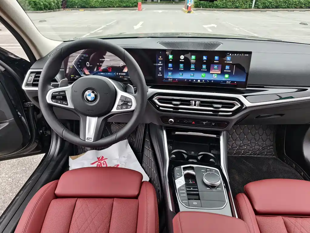BMW 3 Series 2023 — фото 19