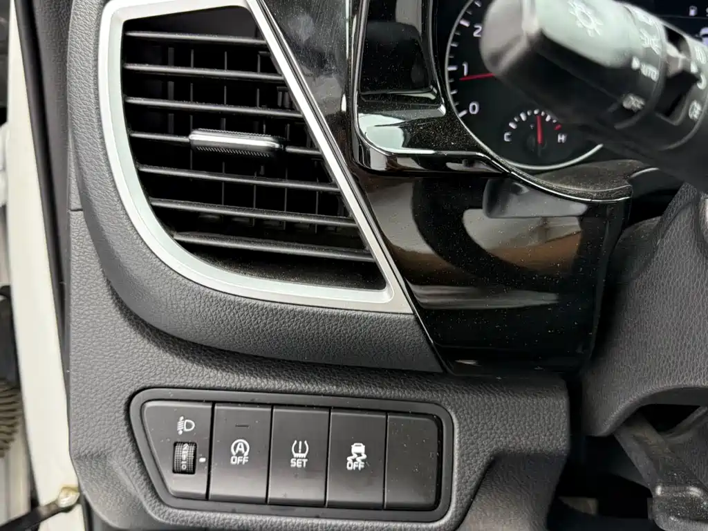 Kia KX3 2022 — фото 14